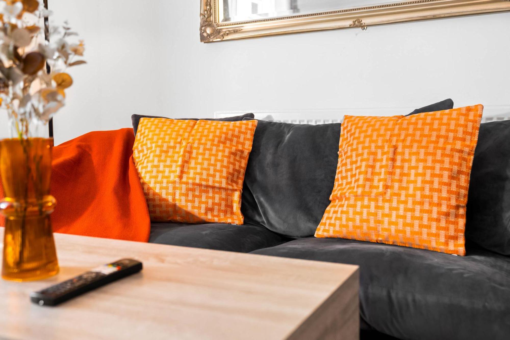 Luxury Apartment - Wolverhampton - Netflix - Smart Tv - Fast Wifi - 7Apc Zewnętrze zdjęcie
