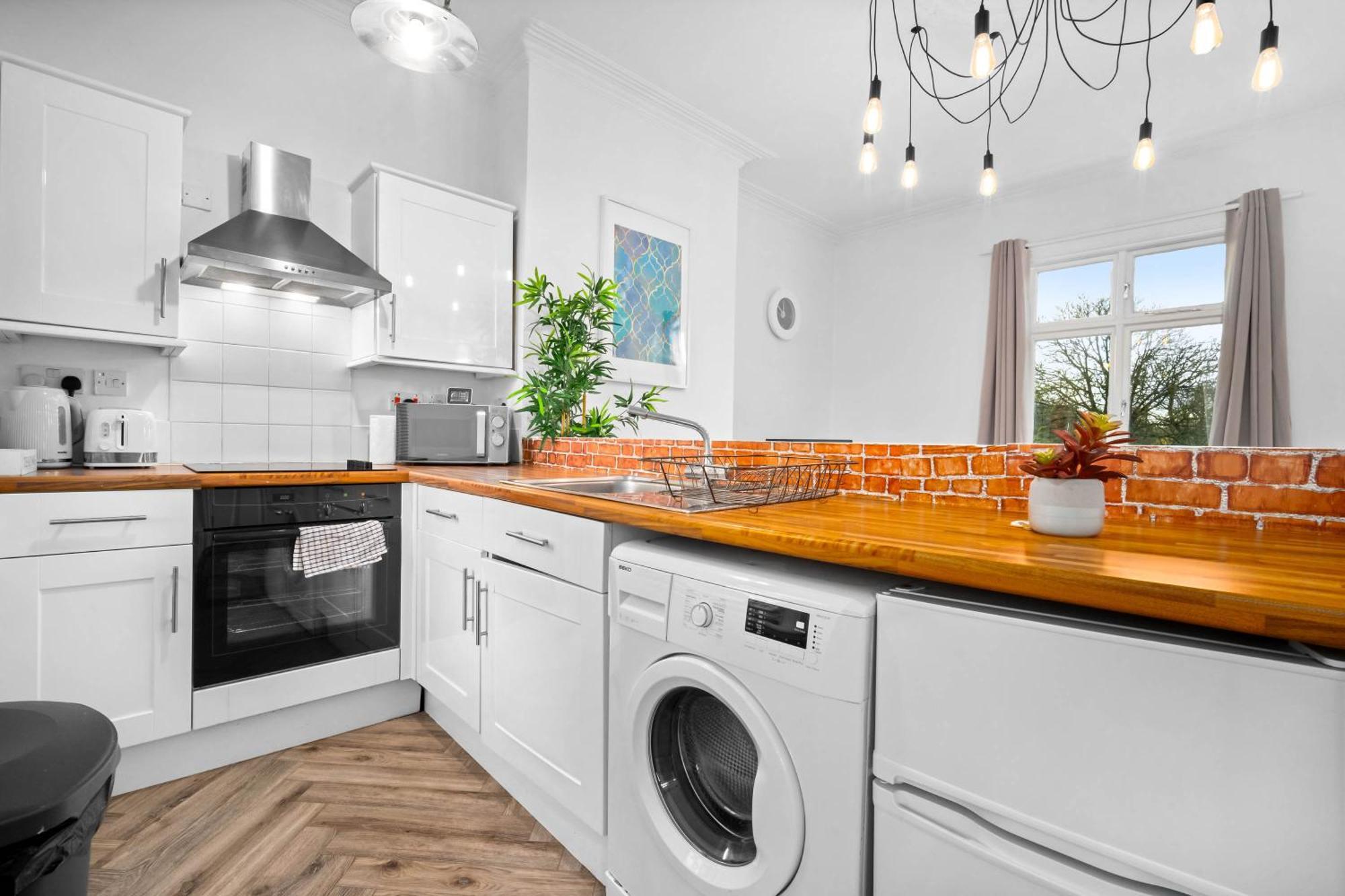 Luxury Apartment - Wolverhampton - Netflix - Smart Tv - Fast Wifi - 7Apc Zewnętrze zdjęcie